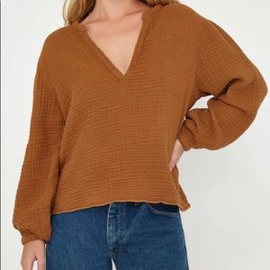 LACAUSA Linen Top in Rust. Size Small. Color Rust.